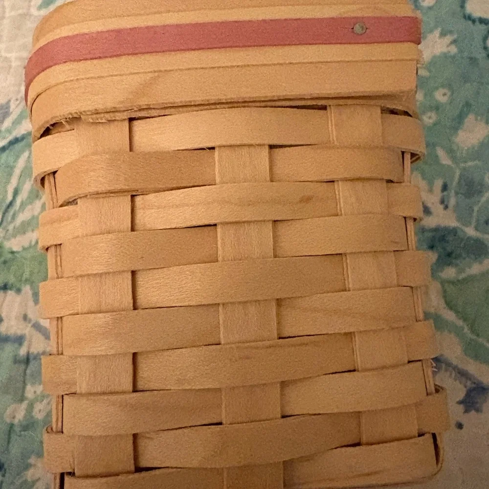 Pink Ribbon Basket - Picture 4 of 9